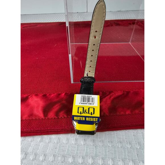 Q&Q Quartz Watch Black Dial Leather Band WR Women New- Open Box - Picture 5 of 6